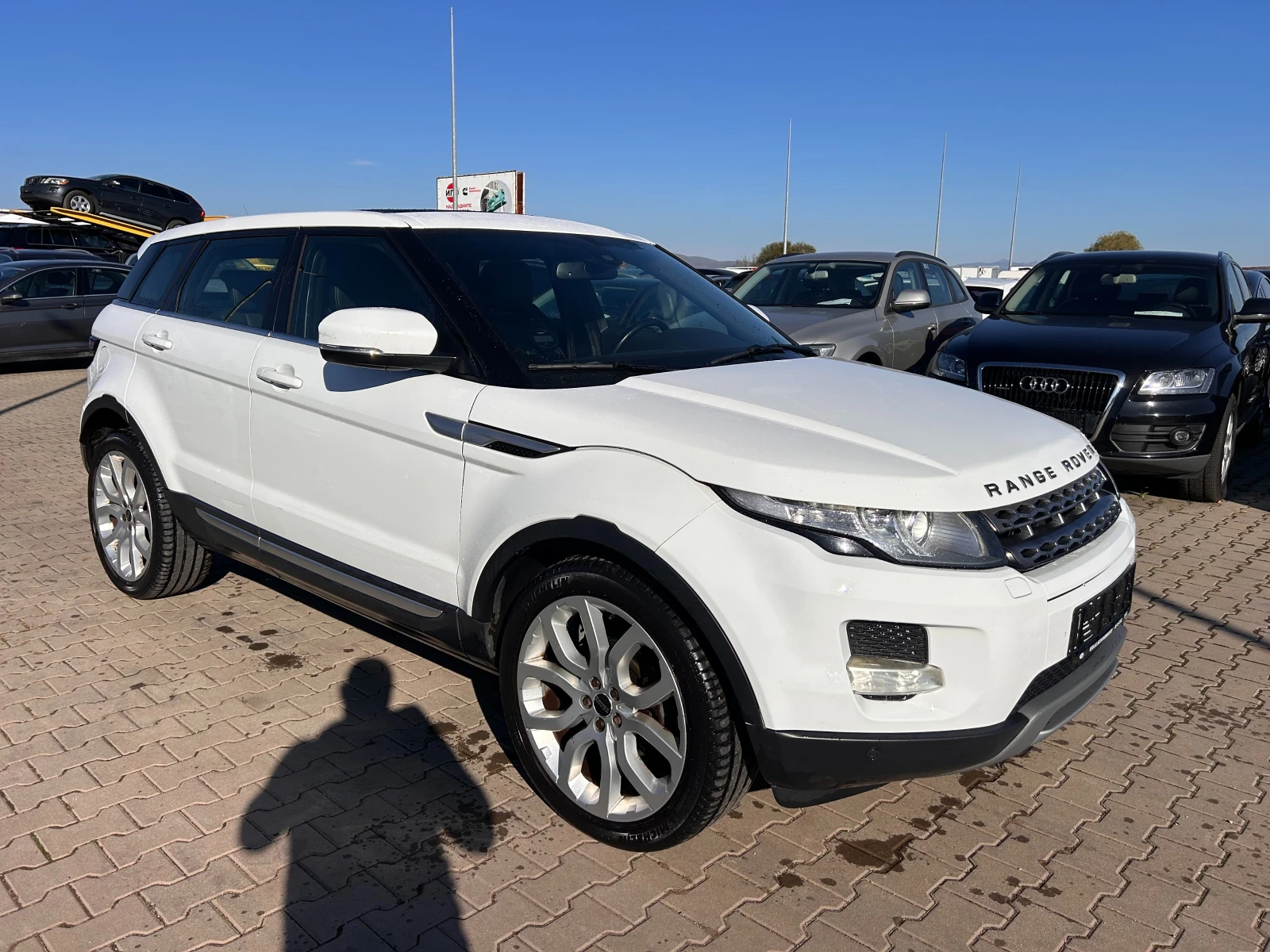 Land Rover Evoque 2.2SD4 4X4 AVTOMAT/NAVI/PANORAMA/KOJA EURO 5 - изображение 4