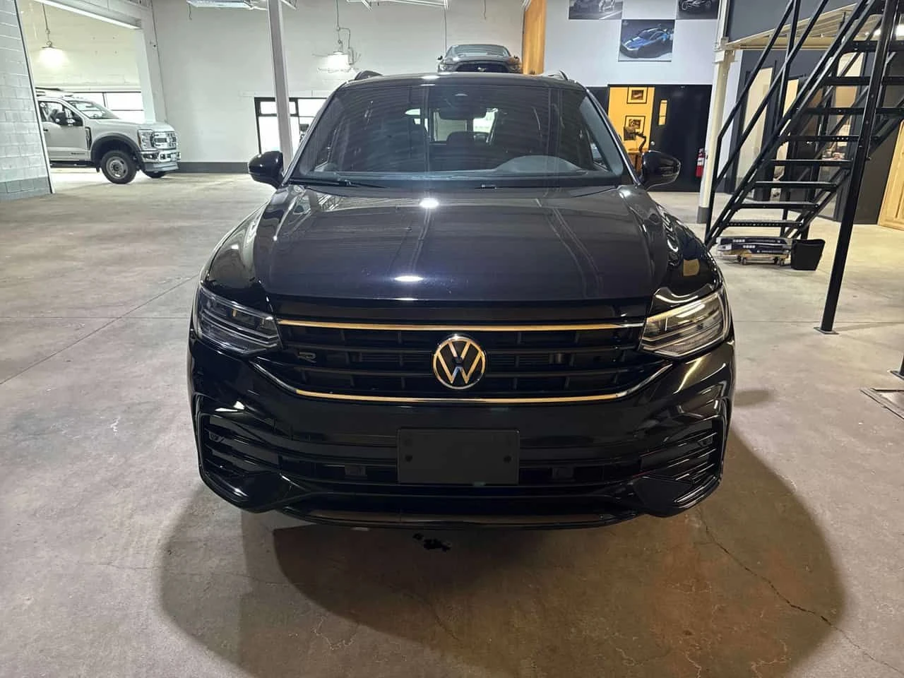 VW Tiguan SE R-Line Black * 4MOTION * ШИБИДАХ * ПОДГРЕВИ - изображение 6