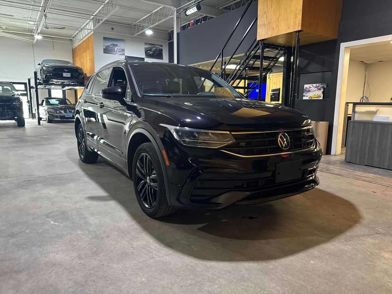 VW Tiguan SE R-Line Black * 4MOTION * ������� * �������� | Mobile.bg � ����������� 1