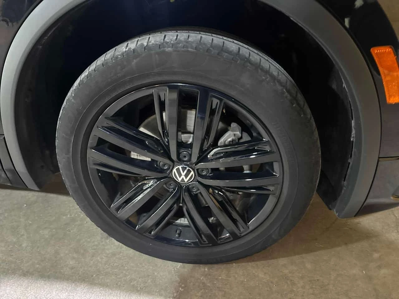 VW Tiguan SE R-Line Black * 4MOTION * ШИБИДАХ * ПОДГРЕВИ - изображение 7