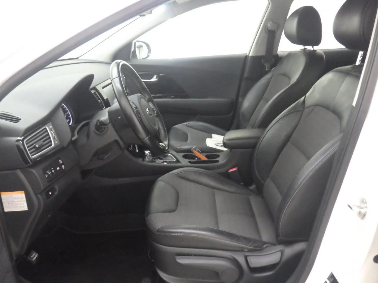 Kia Niro 1.6 GDI DynamicLine - изображение 8