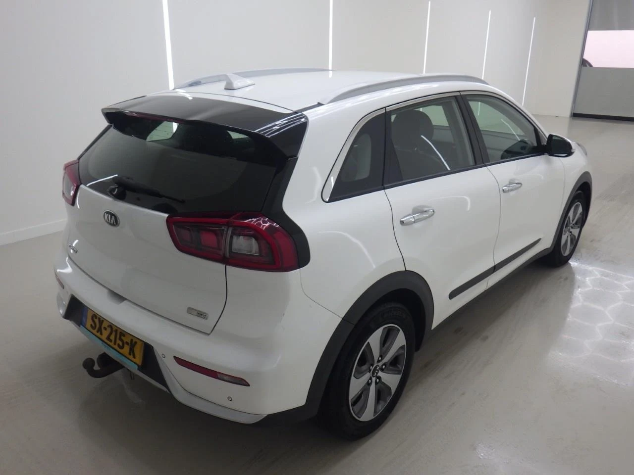 Kia Niro 1.6 GDI DynamicLine - изображение 5