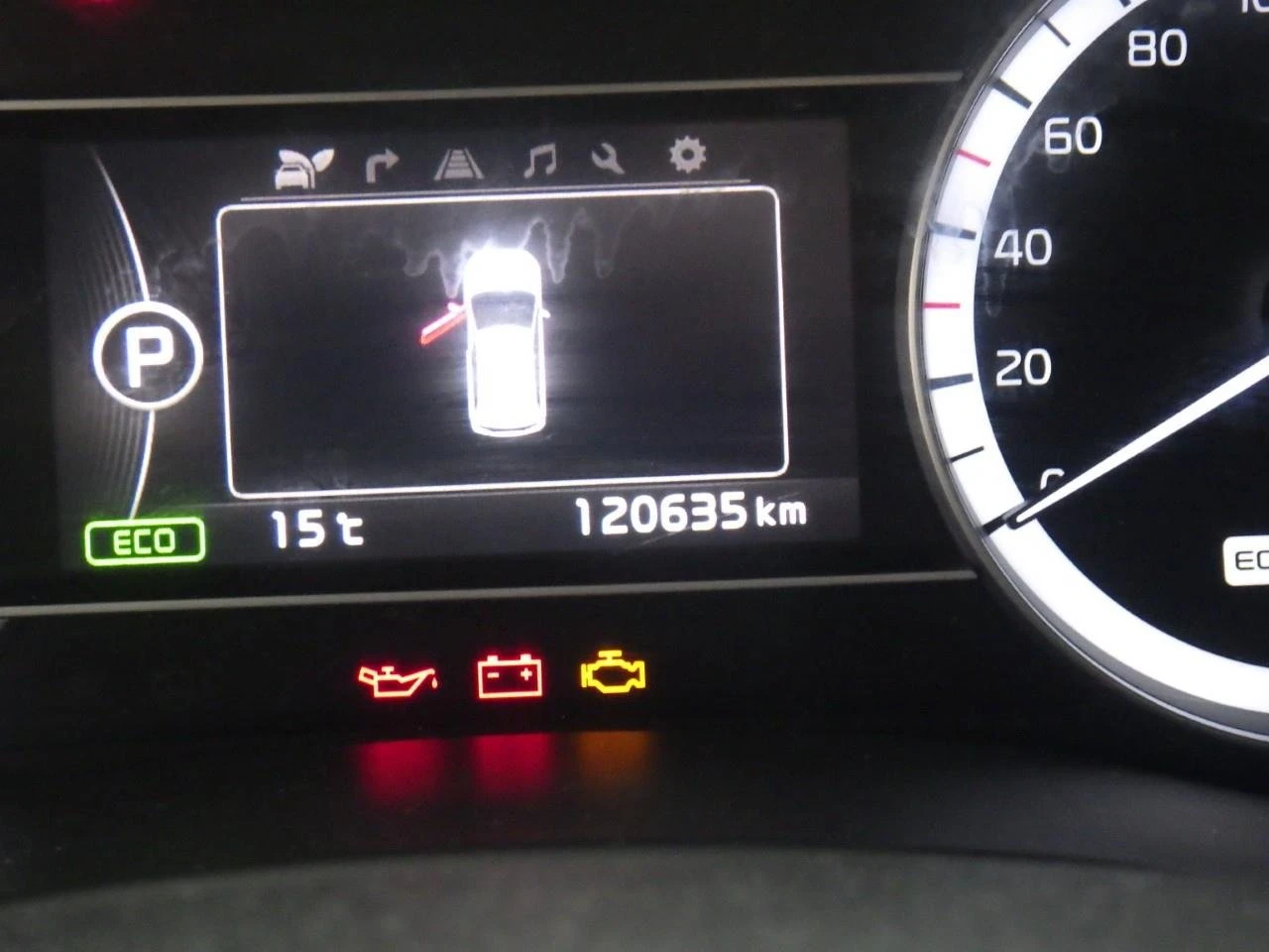 Kia Niro 1.6 GDI DynamicLine, снимка 11 - Автомобили и джипове - 53780640