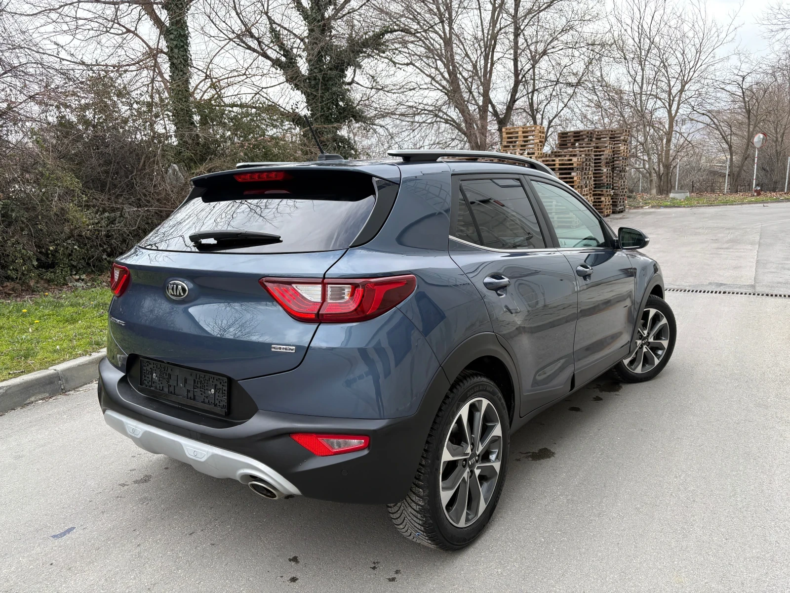 Kia Stonic 1.6 CRDI KEYLESS GO НАВИГАЦИЯ, снимка 4 - Автомобили и джипове - 54019982