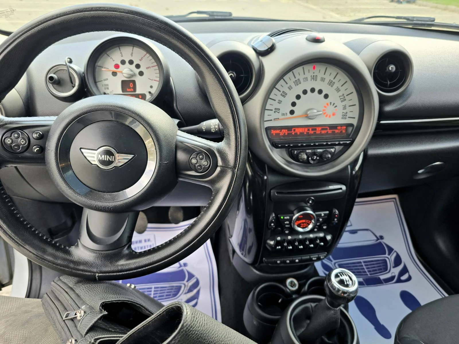 Mini Countryman 1.6D/КОЖА/ПАНОРАМА, снимка 12 - Автомобили и джипове - 54508296