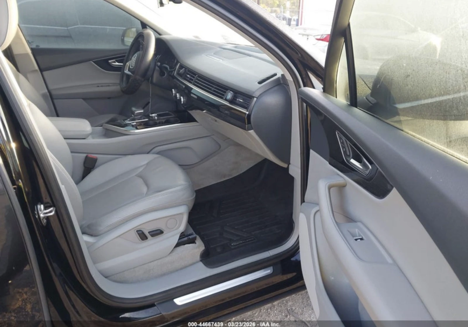 Audi Q7 АВТОКРЕДИТ, снимка 5 - Автомобили и джипове - 54537804