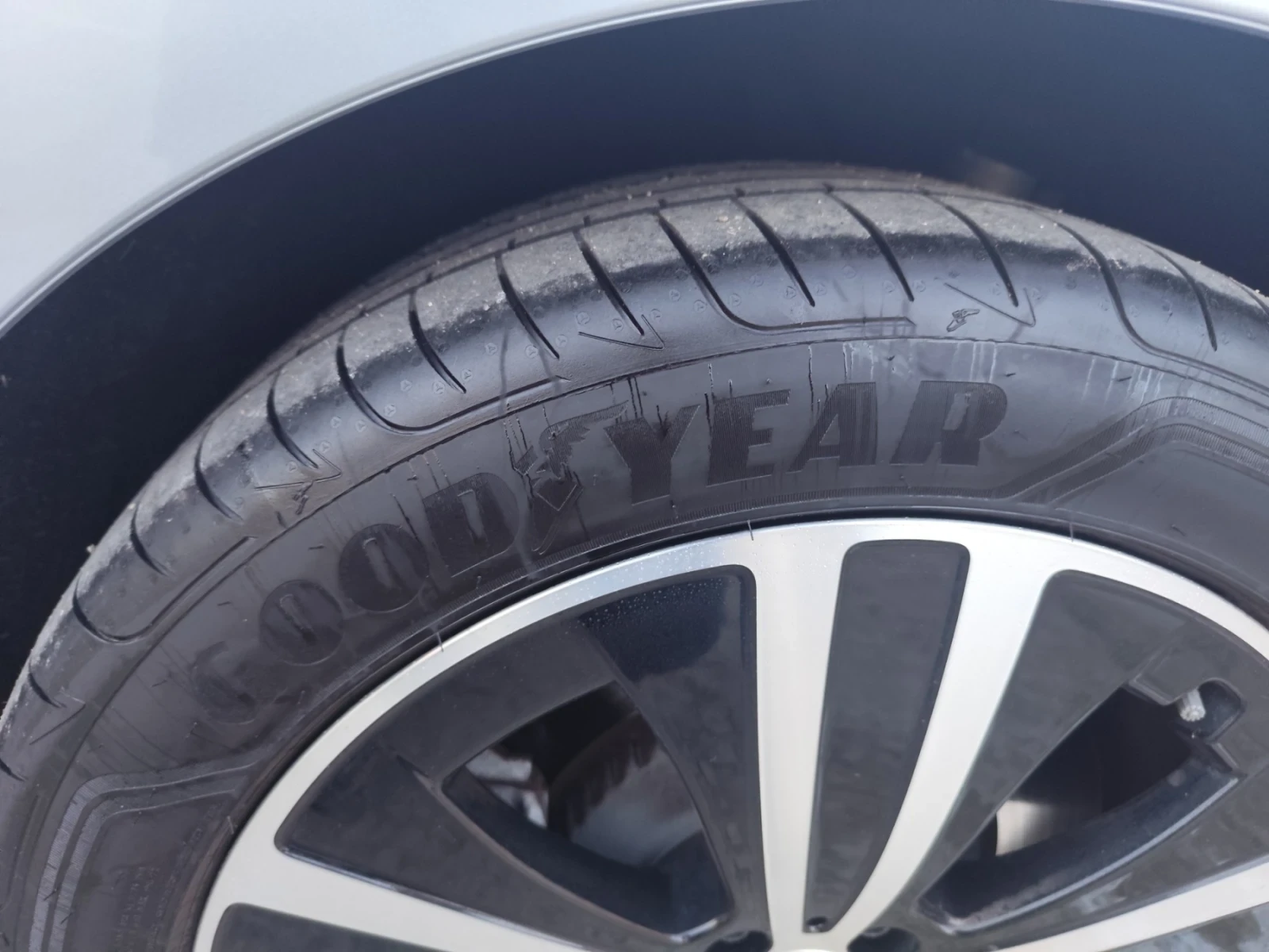 Mercedes-Benz EQE 300, снимка 15 - Автомобили и джипове - 54644860