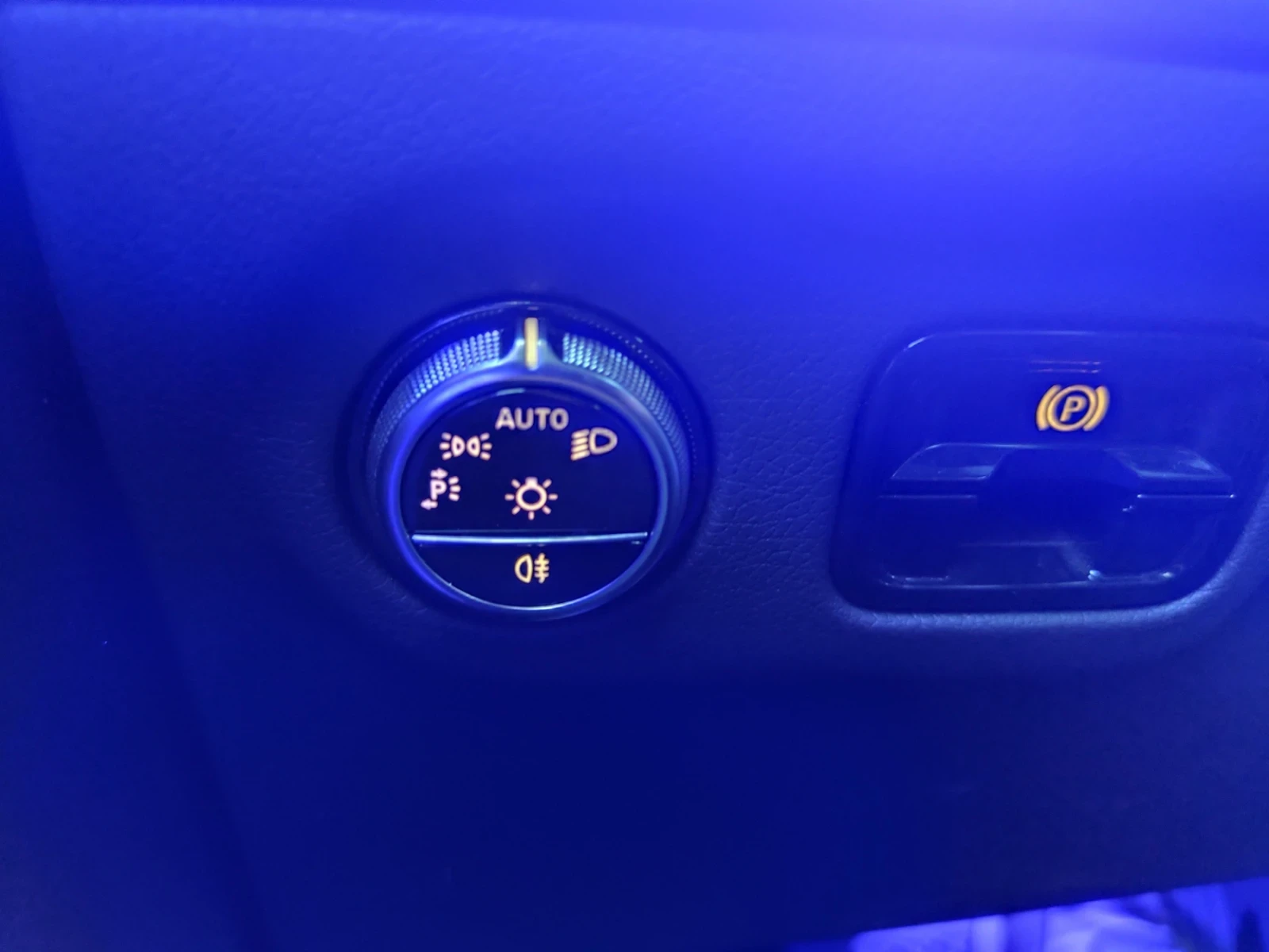Mercedes-Benz EQE 300, снимка 12 - Автомобили и джипове - 54644860