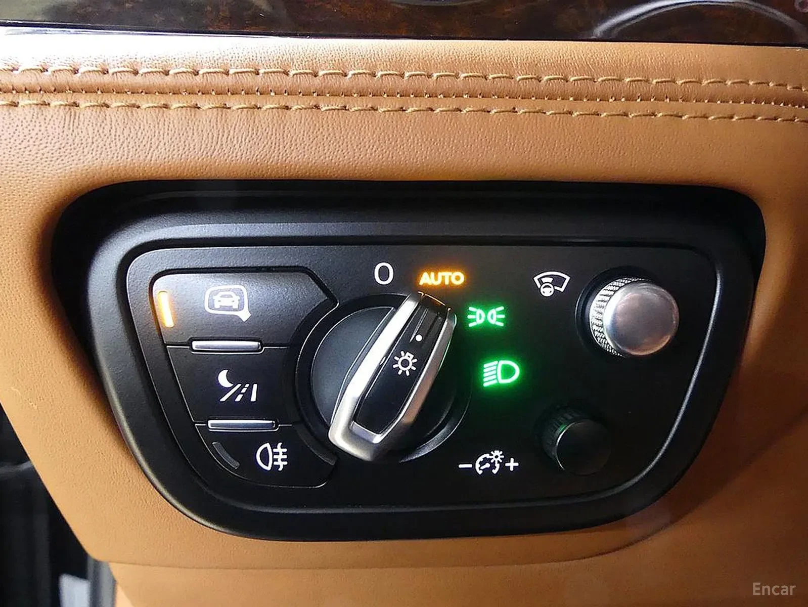 Bentley Bentayga, снимка 11 - Автомобили и джипове - 55187633
