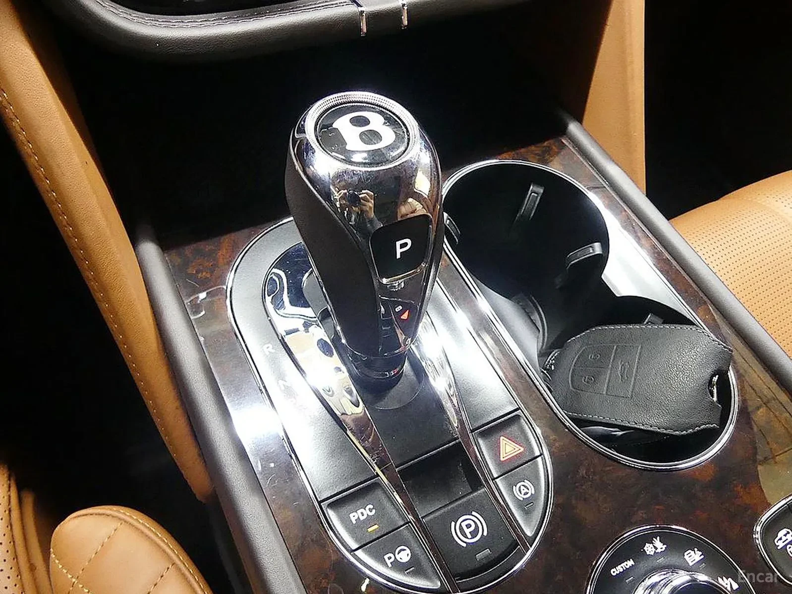 Bentley Bentayga, снимка 14 - Автомобили и джипове - 55187633