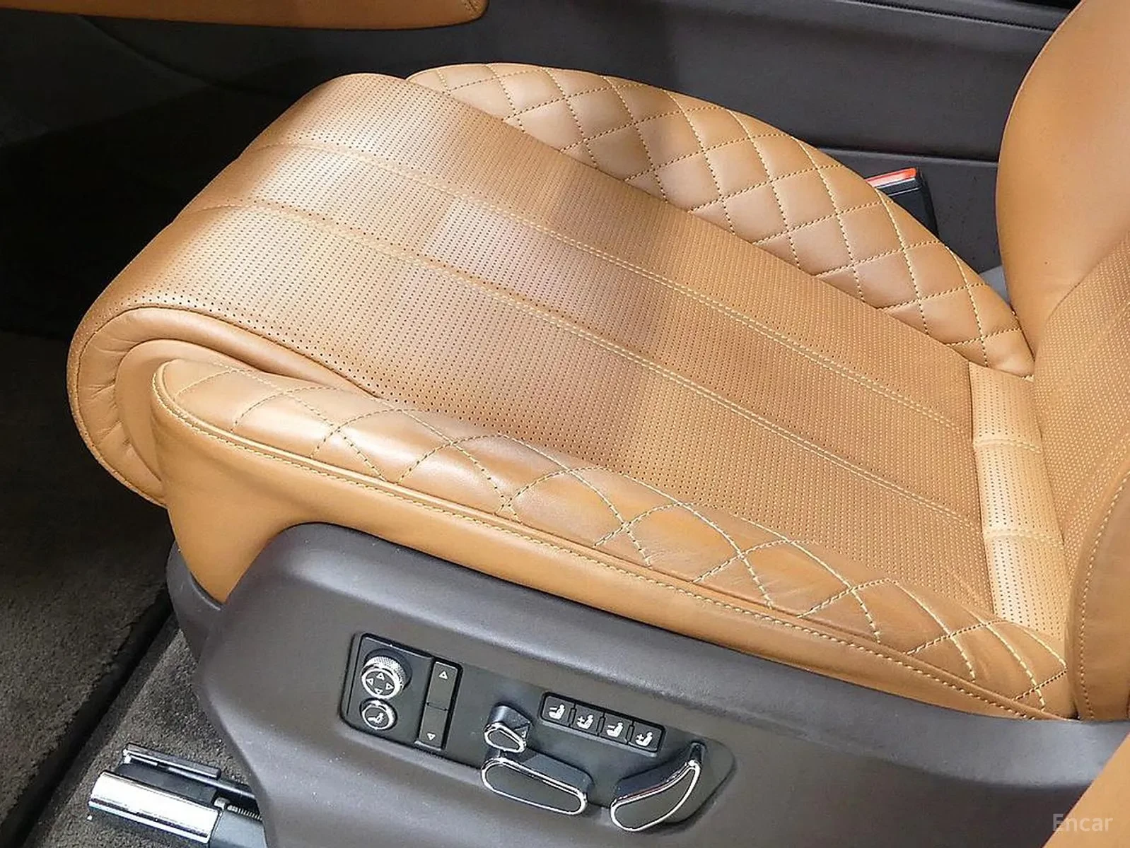 Bentley Bentayga, снимка 17 - Автомобили и джипове - 55187633