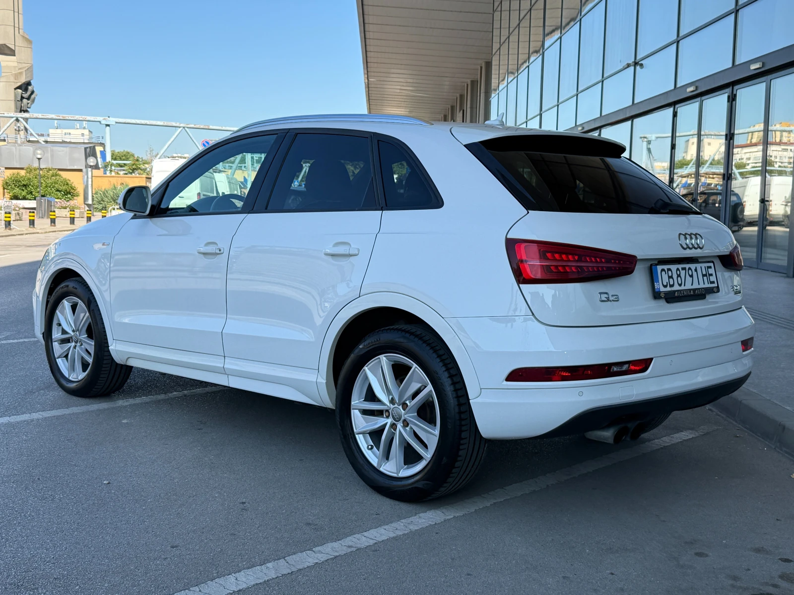 Audi Q3 6 МЕСЕЦА ГАРАНЦИЯ/S Line 2.0TFSI 200к.с. Facelift , снимка 3 - Автомобили и джипове - 55499259