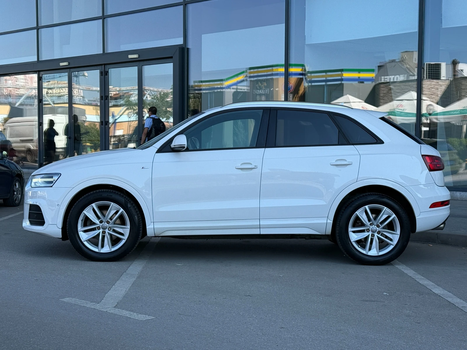 Audi Q3 6 МЕСЕЦА ГАРАНЦИЯ/S Line 2.0TFSI 200к.с. Facelift , снимка 2 - Автомобили и джипове - 55499259