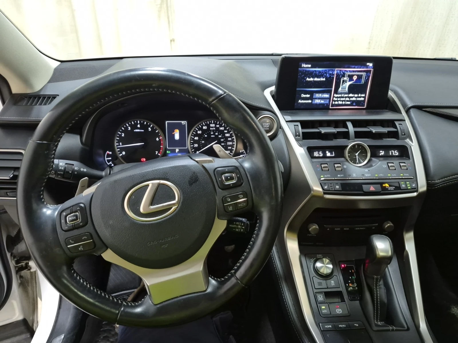 Lexus NX 300 * FACELIFT * AWD * BLIND SPOT * CARPLAY * CARFAX , снимка 8 - Автомобили и джипове - 56056418