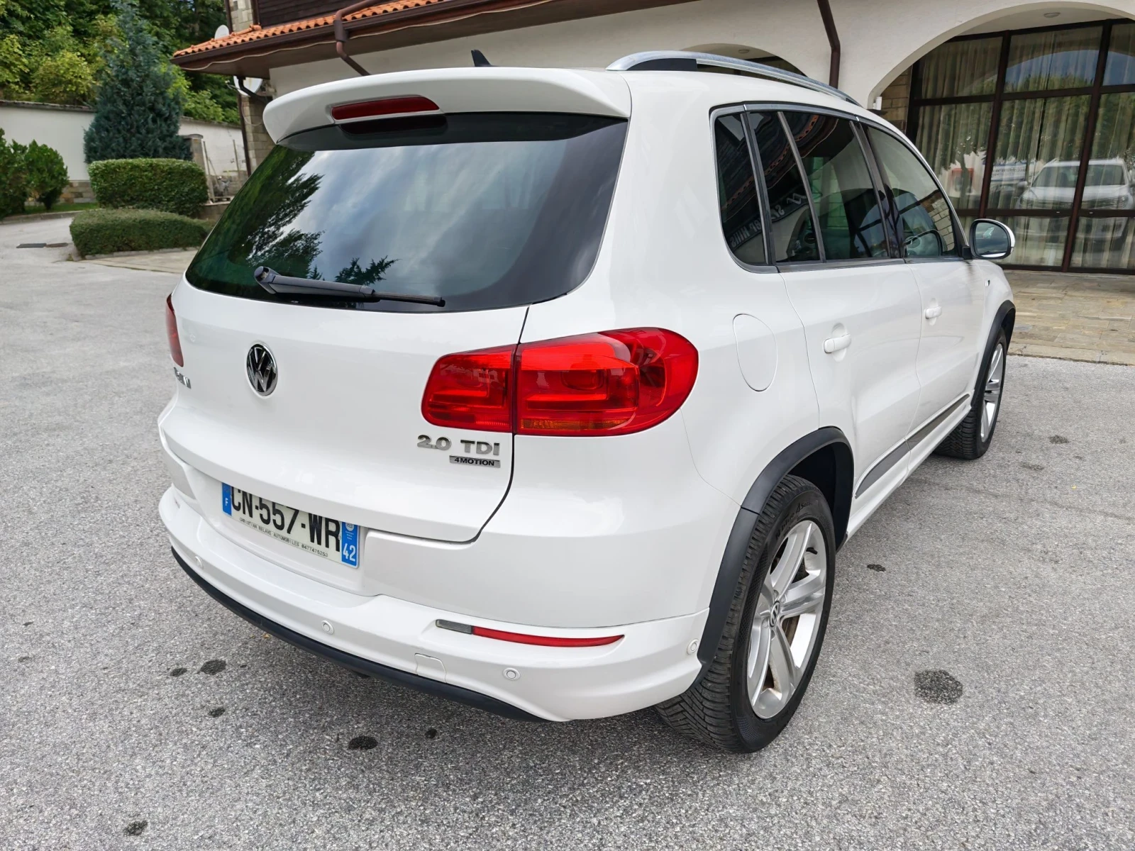 VW Tiguan 2.0 4x4 Tiguan R-Line  | Mobile.bg � ����������� 5