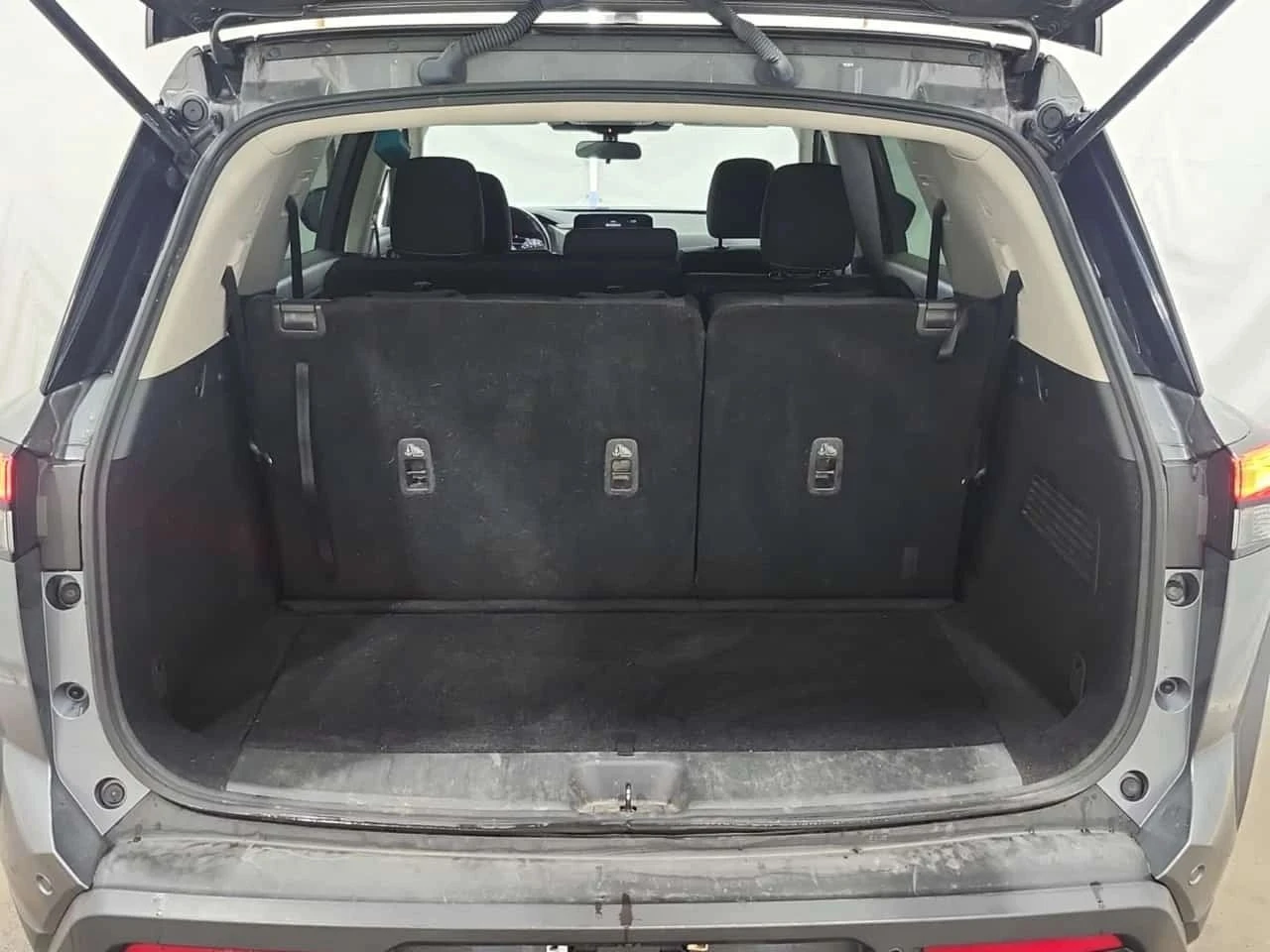 Nissan Pathfinder, снимка 15 - Автомобили и джипове - 56687605