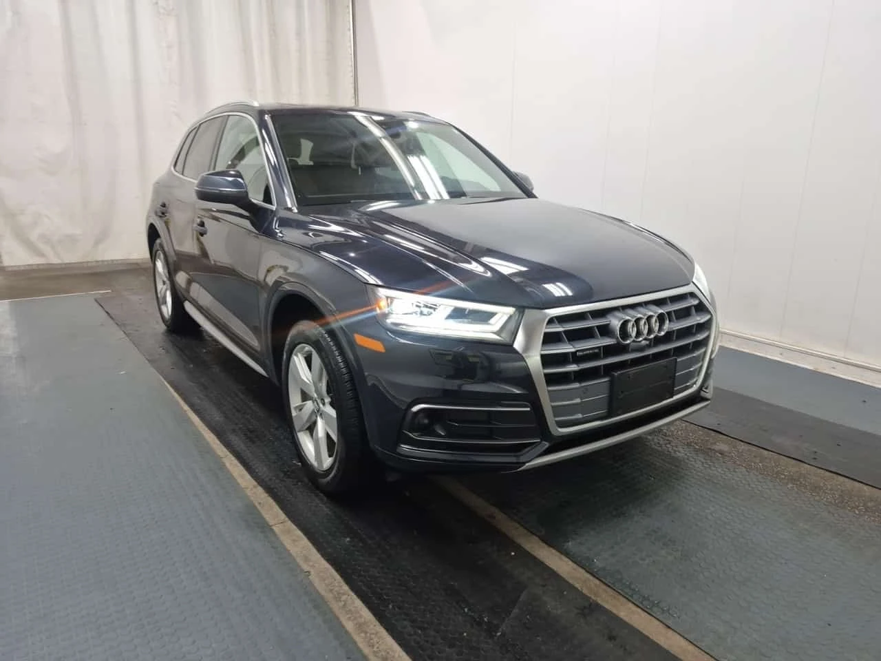 Audi Q5  Technik * CARFAX * АВТОКРЕДИТ* , снимка 5 - Автомобили и джипове - 56724478