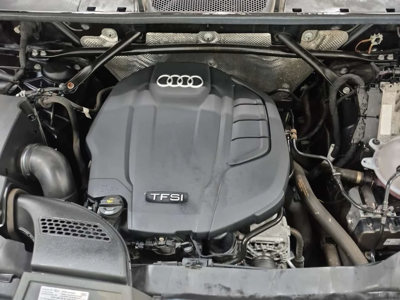 Audi Q5  Technik * CARFAX * АВТОКРЕДИТ* , снимка 16 - Автомобили и джипове - 56724478