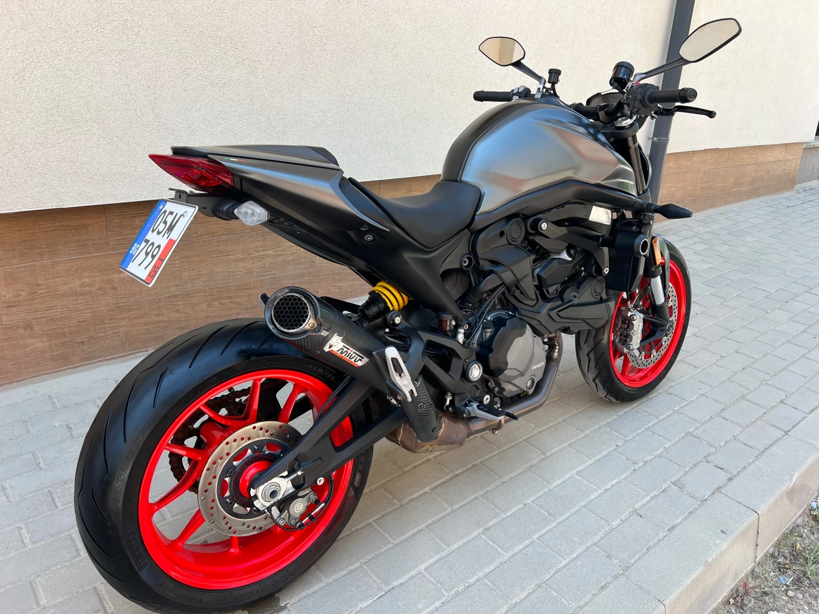 Ducati Monster 937 Plus , снимка 2 - Мотоциклети и мототехника - 53937844