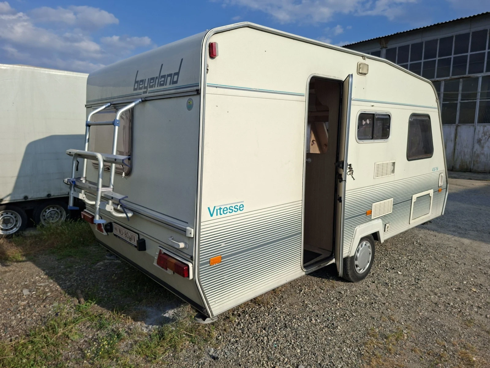 Каравана Beyerland Vitesse, снимка 4 - Каравани и кемпери - 54993094