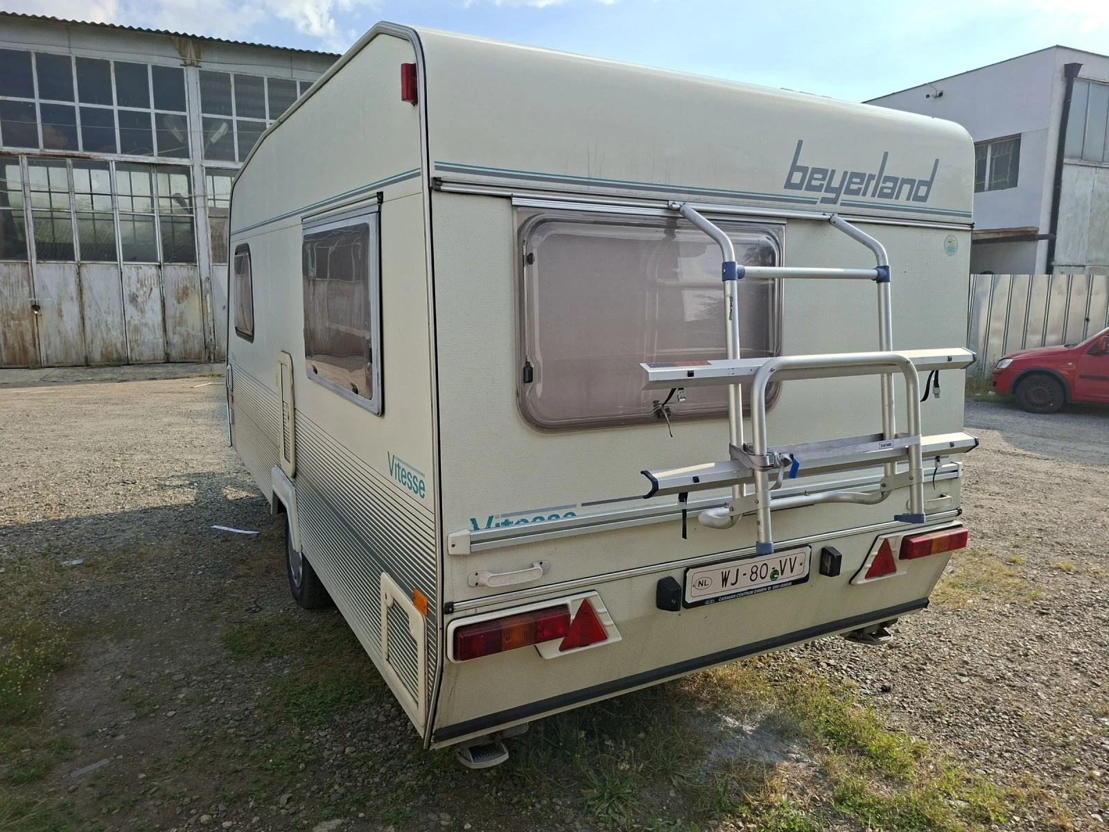 Каравана Beyerland Vitesse, снимка 3 - Каравани и кемпери - 54993094