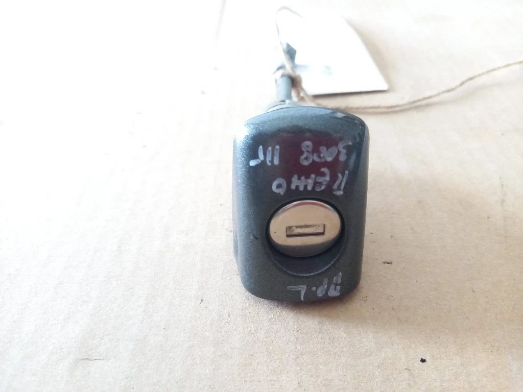 ������ ������ ��� ���� 3008 | Mobile.bg � ����������� 1