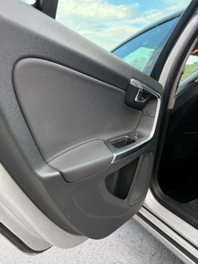 Volvo V60 2.0 D 163 к.с., снимка 13