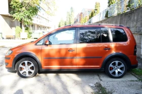 VW Touran Cross Touran Automatic - изображение 1