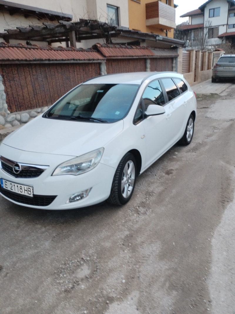 Opel Astra 1.7 cdti, снимка 2 - Автомобили и джипове - 44995217