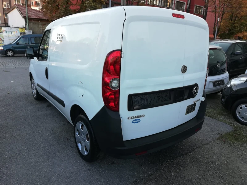 Opel Combo 1.6CDTI TОП СЪСТОЯНИЕ, снимка 4 - Автомобили и джипове - 47430196