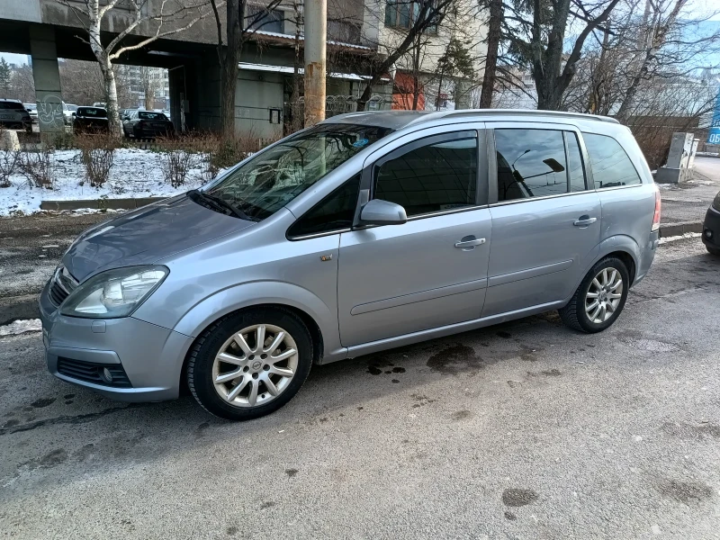 Opel Zafira 1.9 jtd 150к.с. Автоматик, снимка 1 - Автомобили и джипове - 47773710