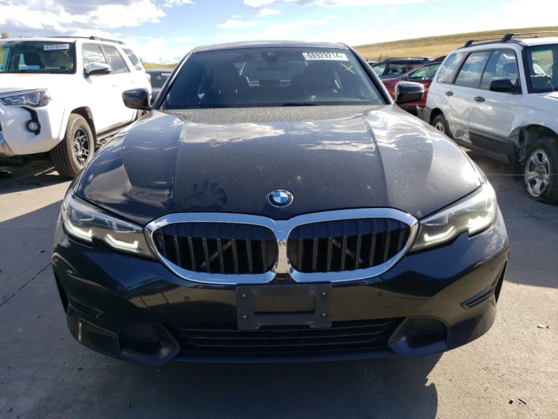 BMW 330 2.0L 4 All wheel drive, снимка 6 - Автомобили и джипове - 48273217