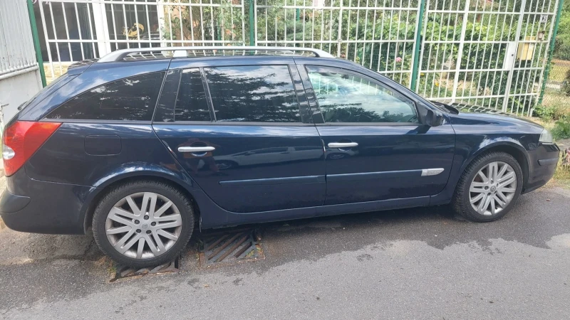 Renault Laguna Комби, снимка 2 - Автомобили и джипове - 52314391