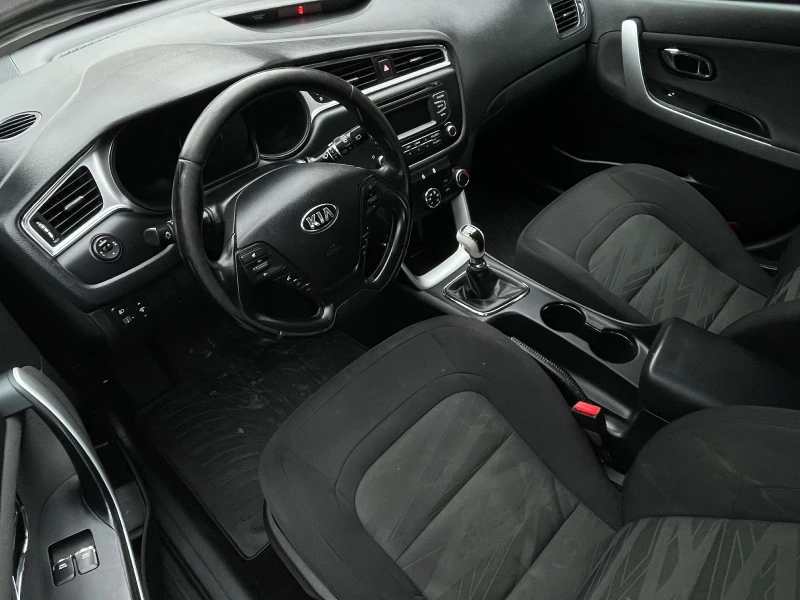 Kia Ceed 1.6 CRDI FACE, снимка 9 - Автомобили и джипове - 52717557