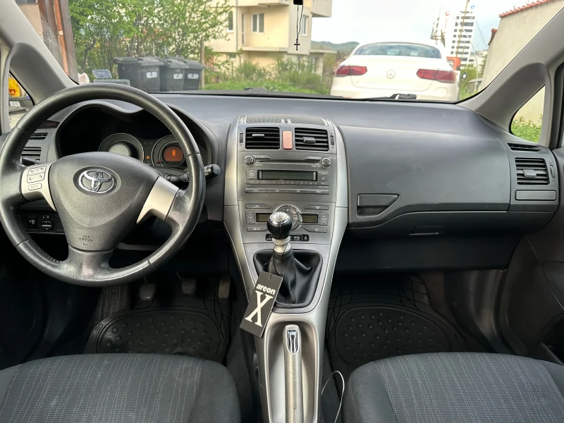 Toyota Auris 2.0 D4D, 6 скорости!, снимка 7 - Автомобили и джипове - 52542136
