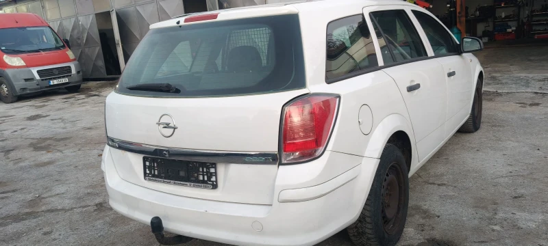 Opel Astra 1.7 cdti, снимка 3 - Автомобили и джипове - 52791965