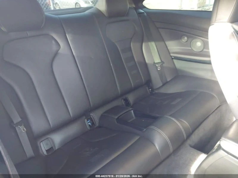 BMW M4 * CARFAX * ПОДГРЕВИ* Harman/Kardon, снимка 12 - Автомобили и джипове - 53345337