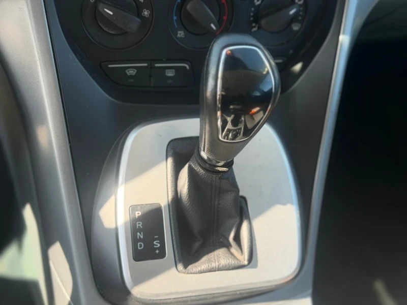 Ford C-max 2.0 TDCI, снимка 13 - Автомобили и джипове - 54391403