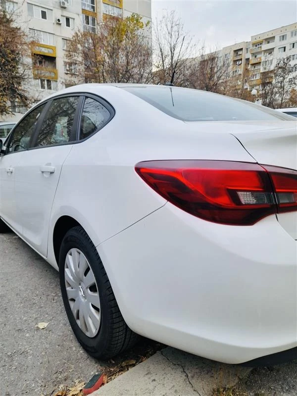 Opel Astra, снимка 10 - Автомобили и джипове - 54440692