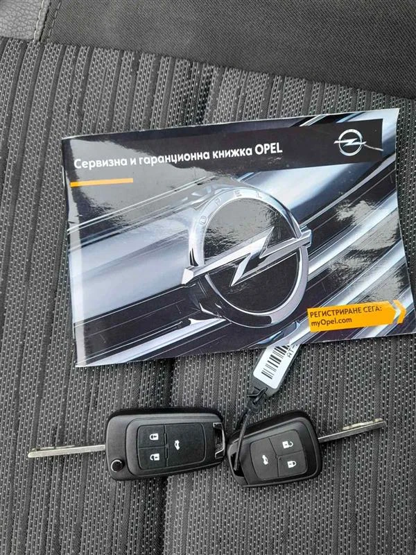 Opel Astra, снимка 14 - Автомобили и джипове - 54440692