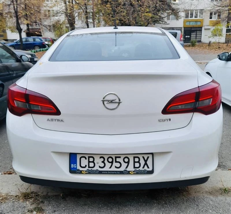 Opel Astra, снимка 8 - Автомобили и джипове - 54440692