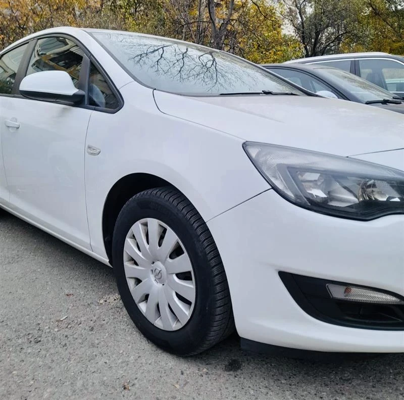 Opel Astra, снимка 9 - Автомобили и джипове - 54440692