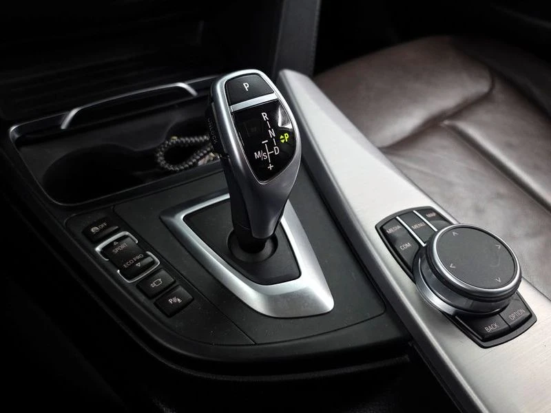 BMW 324 420d Luxury GranCoupe| 190к.с.| ВКЛ.ТЕХНОТЕСТ, снимка 9 - Автомобили и джипове - 55221354