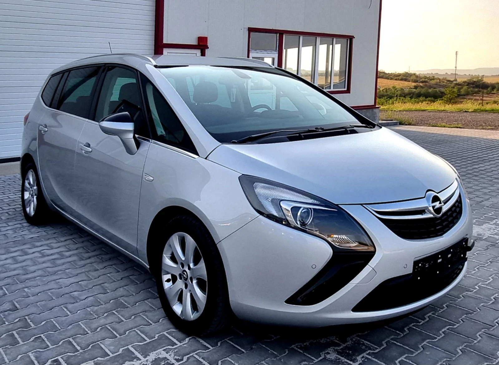 Opel Zafira 1.4turbo 120k.c.6+ 1 - изображение 3