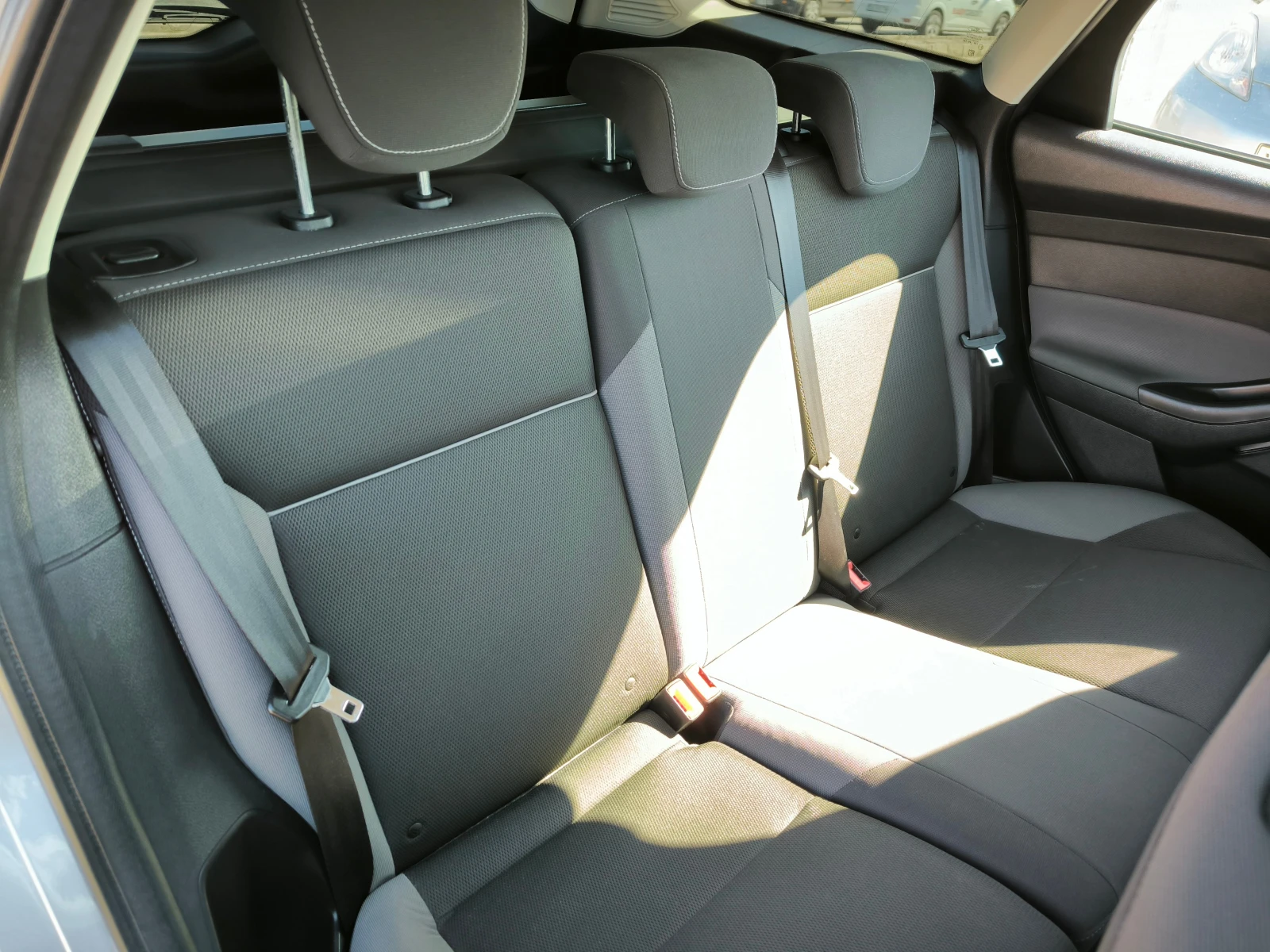 Ford Focus 1.0i | Mobile.bg   11