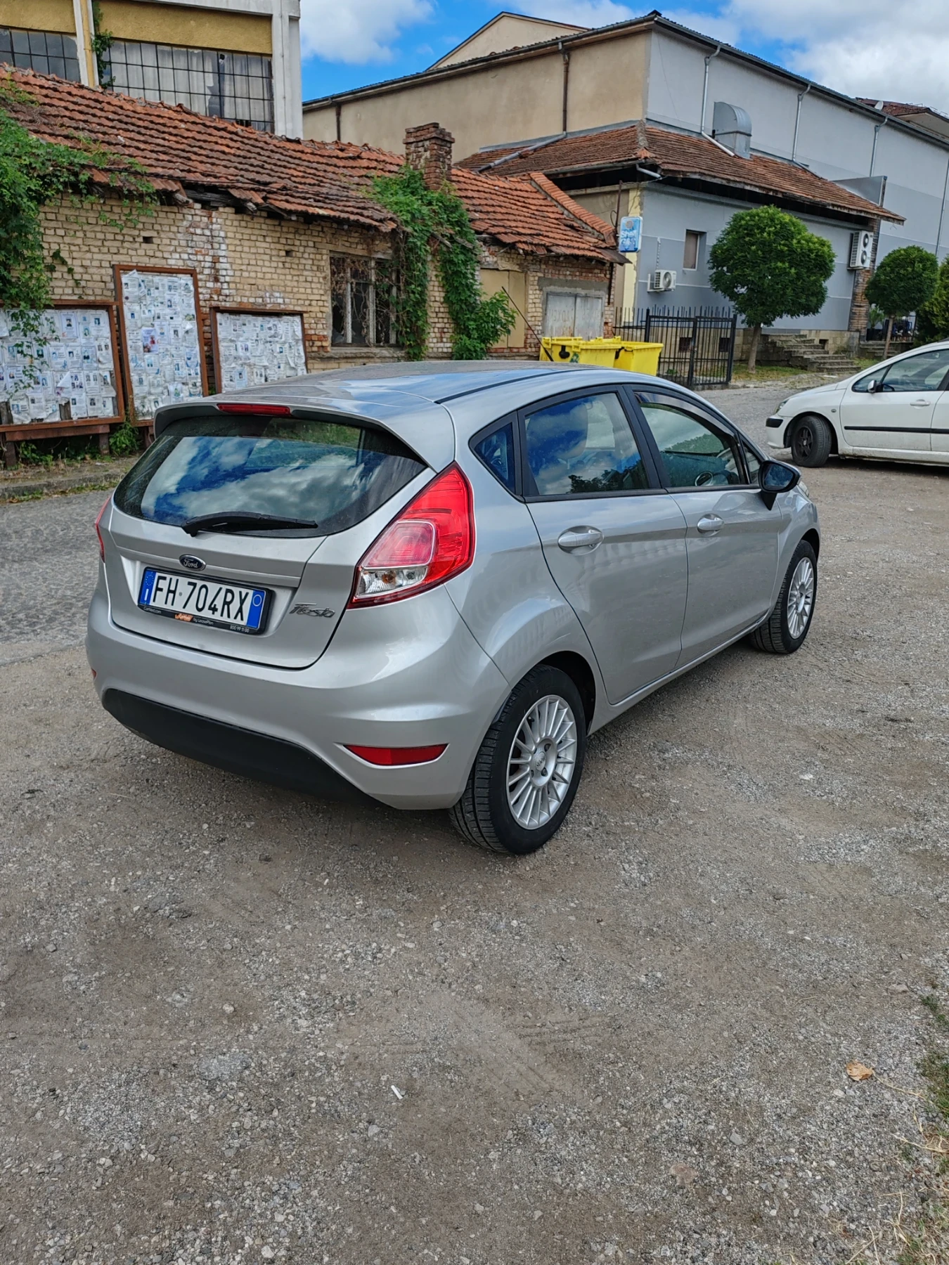 Ford Fiesta  - изображение 6