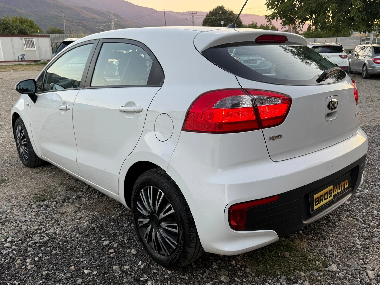 Kia Rio 1.4 crdi N1 - изображение 6
