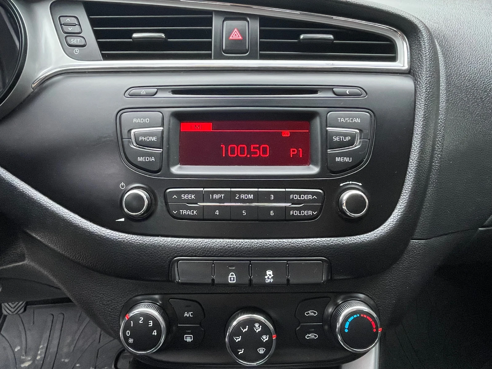 Kia Ceed 1.6 CRDI FACE | Mobile.bg � ����������� 11