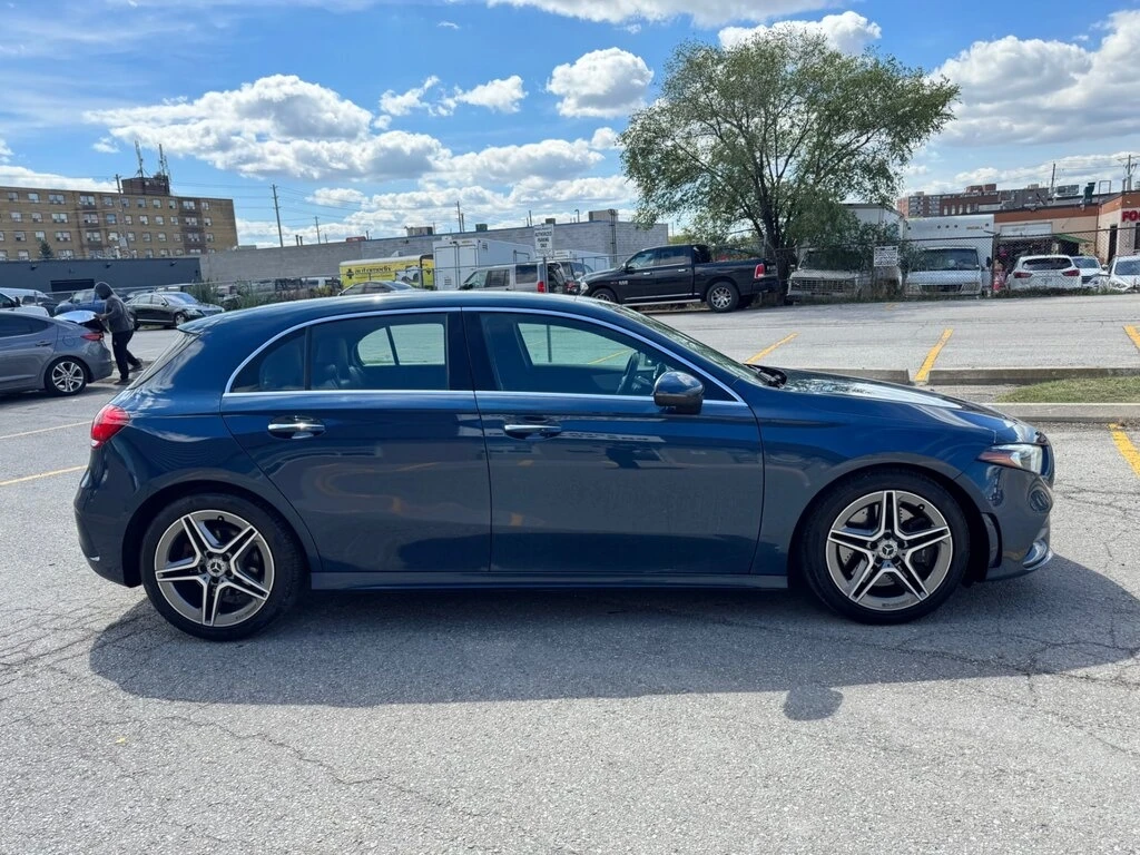 Mercedes-Benz A 250 * 4MATIC AMG PKG CAMERA/PANO ROOF/LEATHER * CARFAX - изображение 3