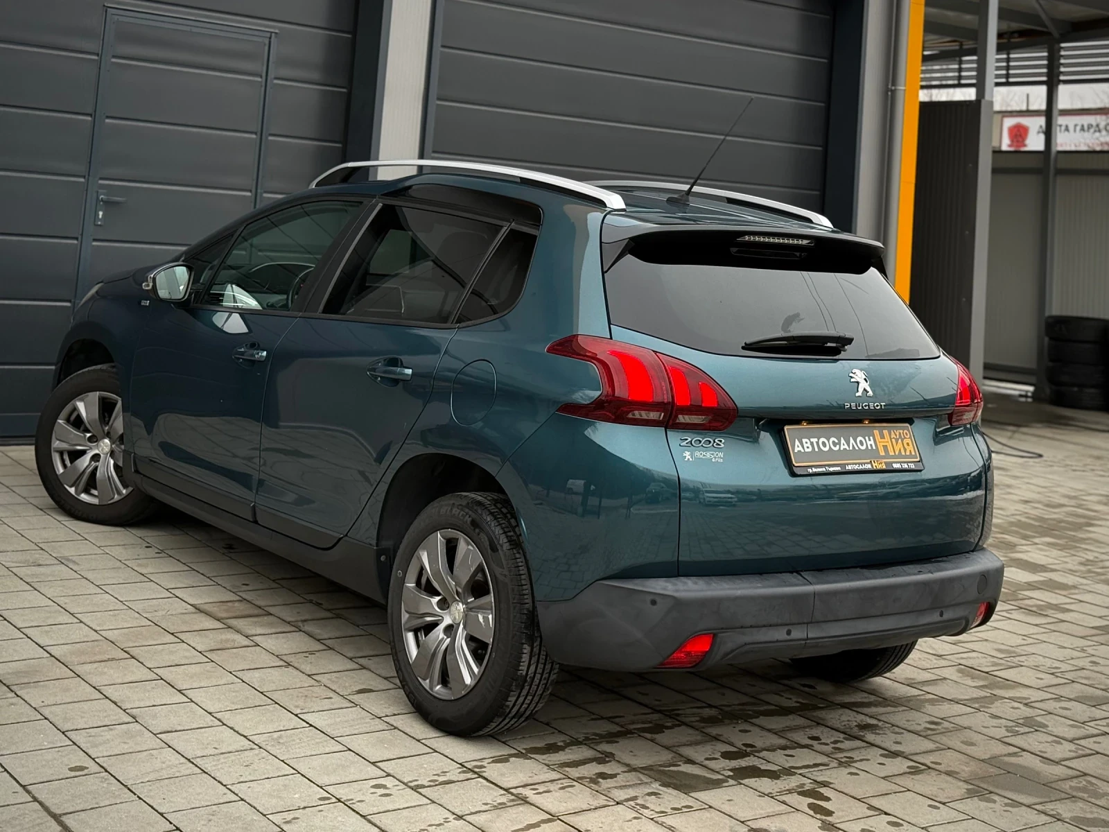 Peugeot 2008 1.6HDI * STYLE* LED* NAVI* Climatronic* Tempomat*  - изображение 4